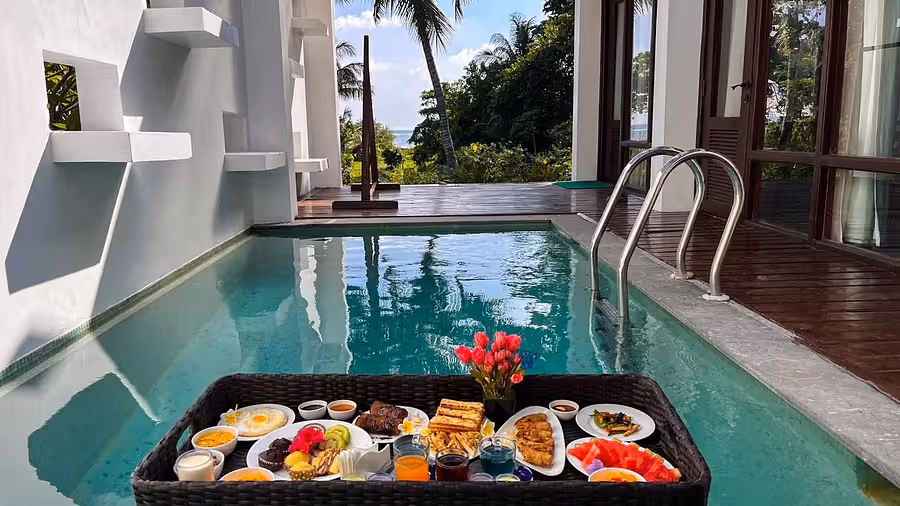 SSSBR - Beach_Mansion_Floating_Breakfast.avif